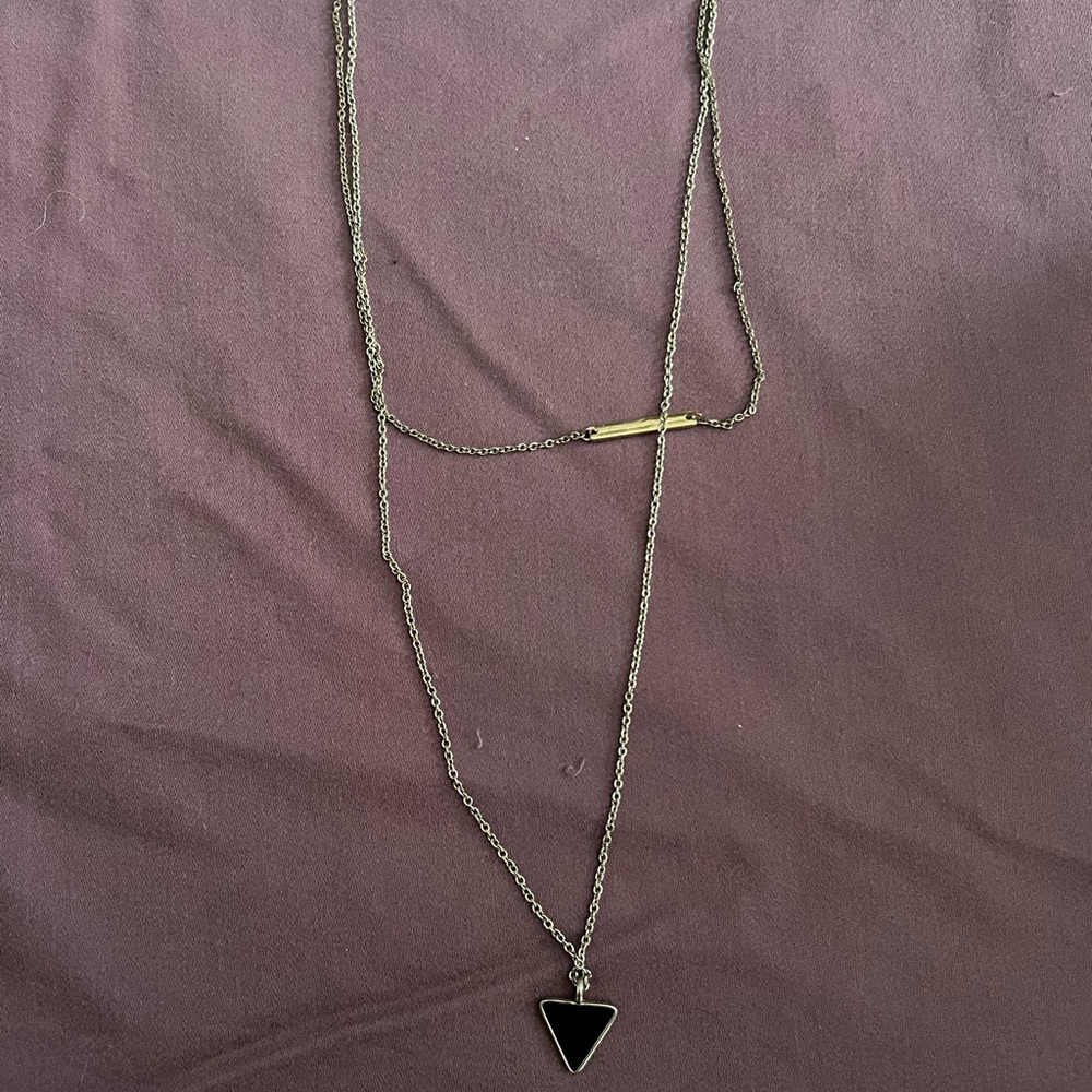 Gold and black necklace - Picture 2 of 2